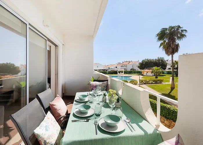 Apartment Kissed By The Sun, With Pool, Ac And Tennis Court By Algarve Dream Holidays Albufeira