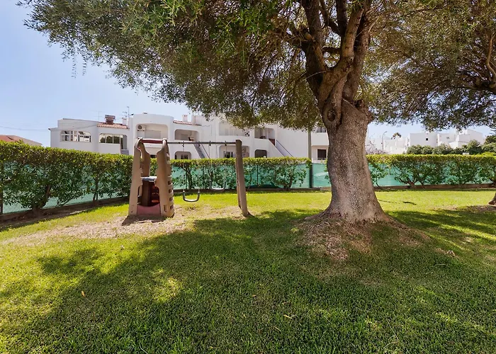 Kissed By The Sun, With Pool, Ac And Tennis Court By Algarve Dream Holidays Apartment